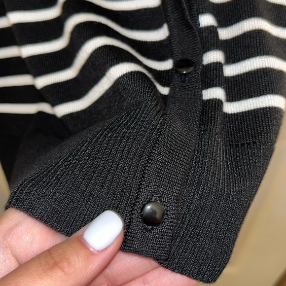 Cable and Gauge black and white striped sweater - MEDIUM - Picture 2 of 5